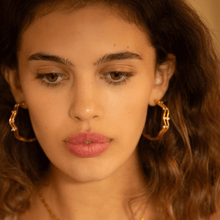 Carregar imagem no visualizador da galeria, Brinco Argola Mergulho