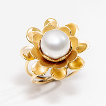 Carregar imagem no visualizador da galeria, Anel Flor Aroma Pérola