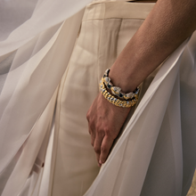 Carregar imagem no visualizador da galeria, Pulseira Trama Amarela e Branca
