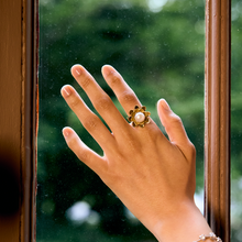 Carregar imagem no visualizador da galeria, Anel Flor Aroma Pérola
